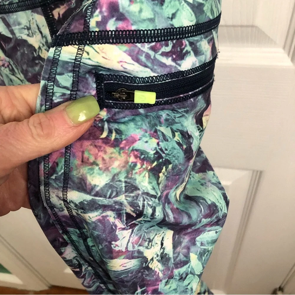 Lululemon Run Inspire Crop II Luxtreme size 4